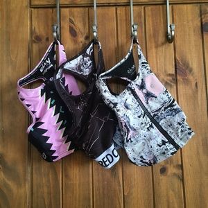 3 eivy surf / snowboard / ski / sport tops in size XS
